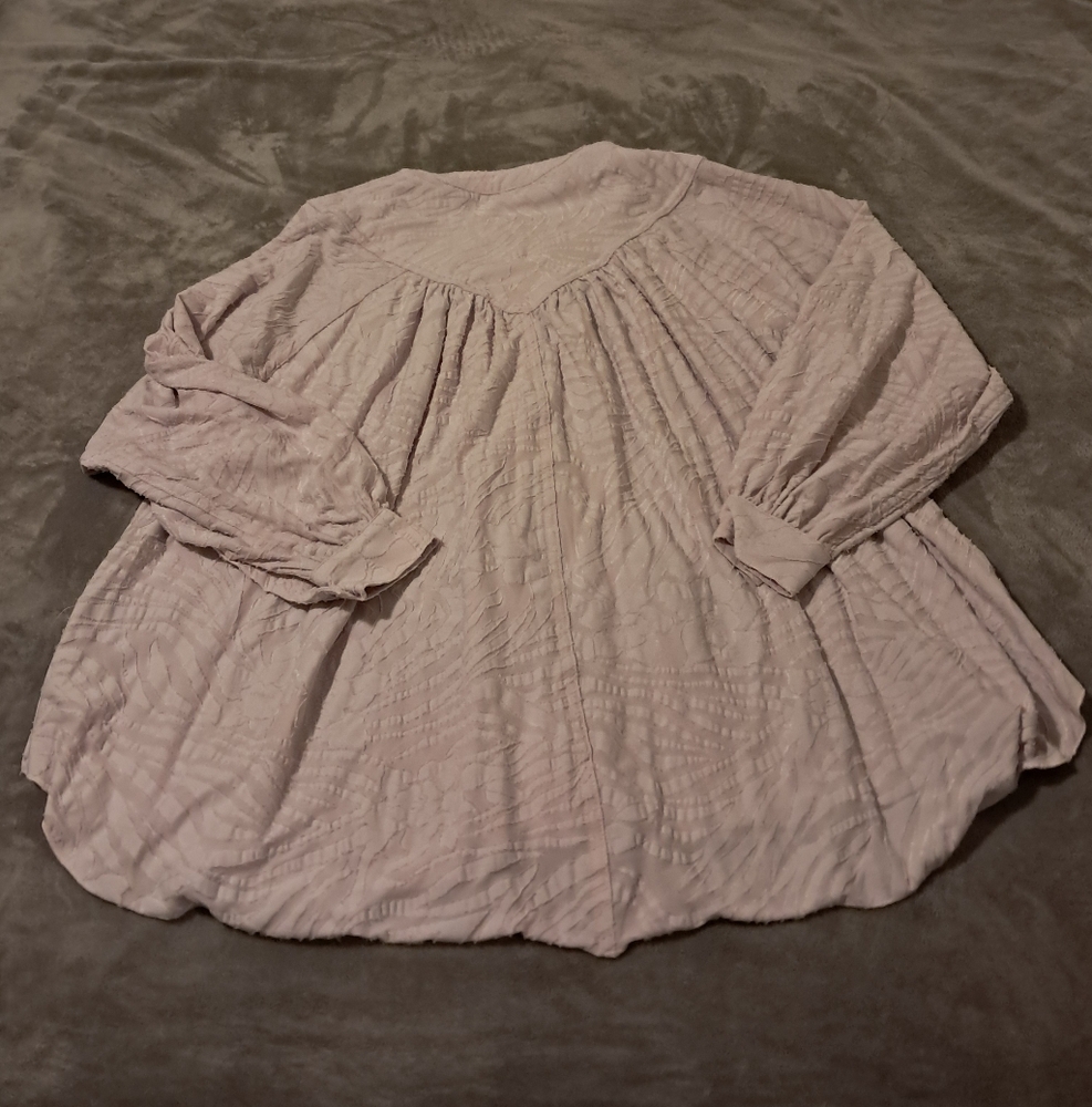 Free People Can't Stop Dreaming Oversized Tunic in Lavender Falling Petal Small - Picture 4 of 10